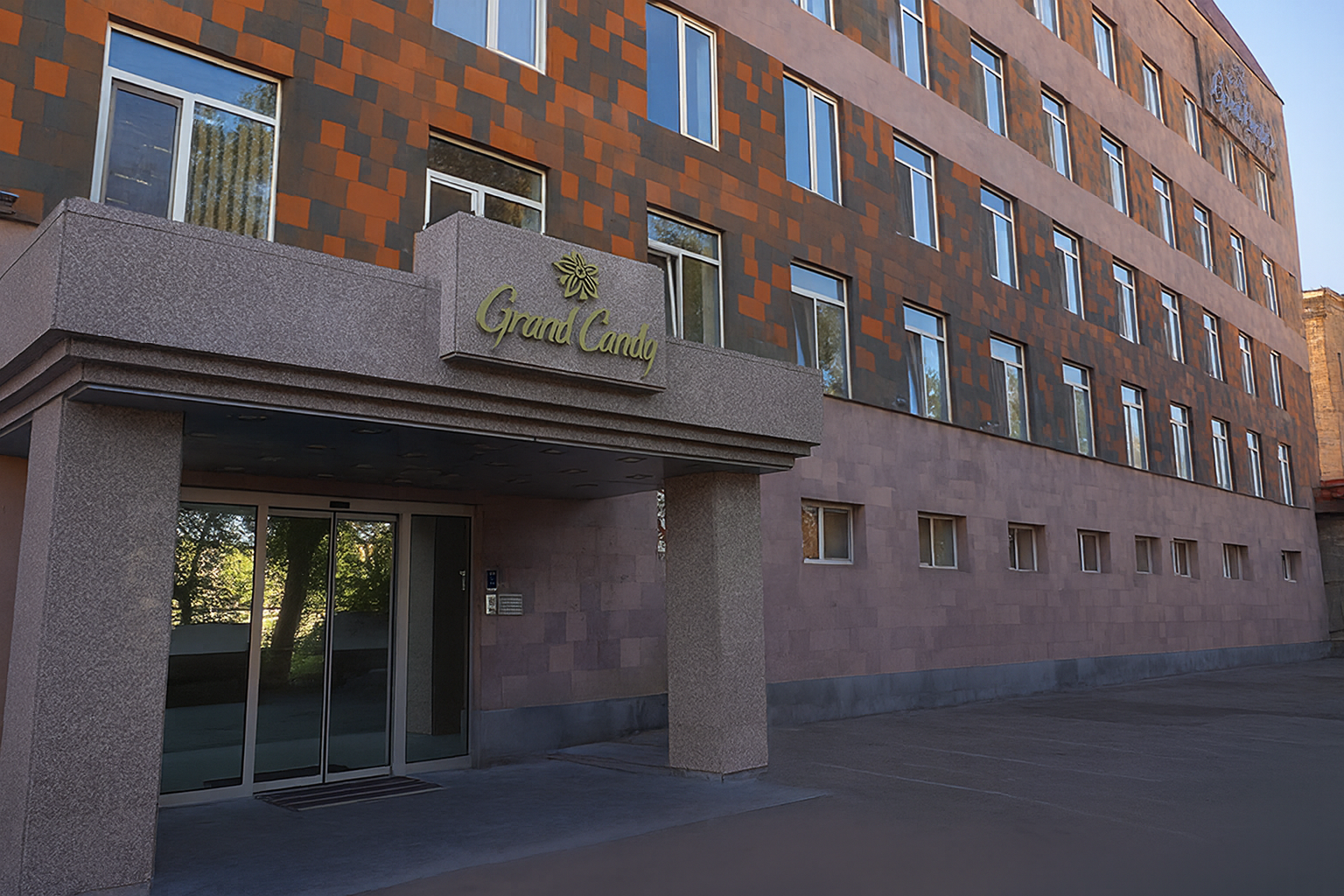 Building image